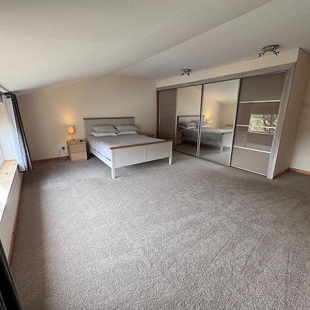 Langside Apartments Newhouse Luaran gambar