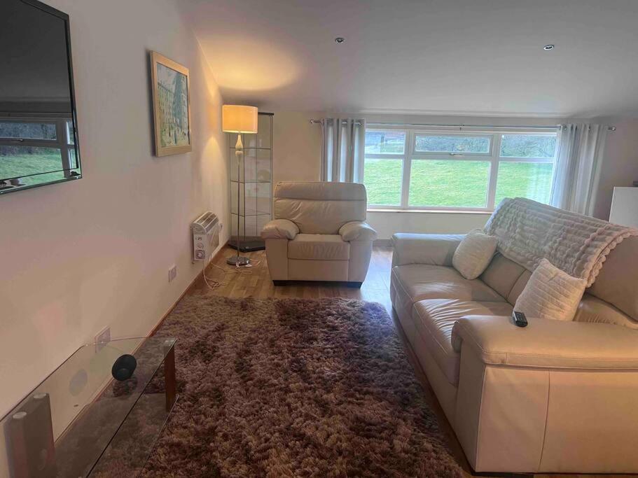 Langside Apartments Newhouse Luaran gambar